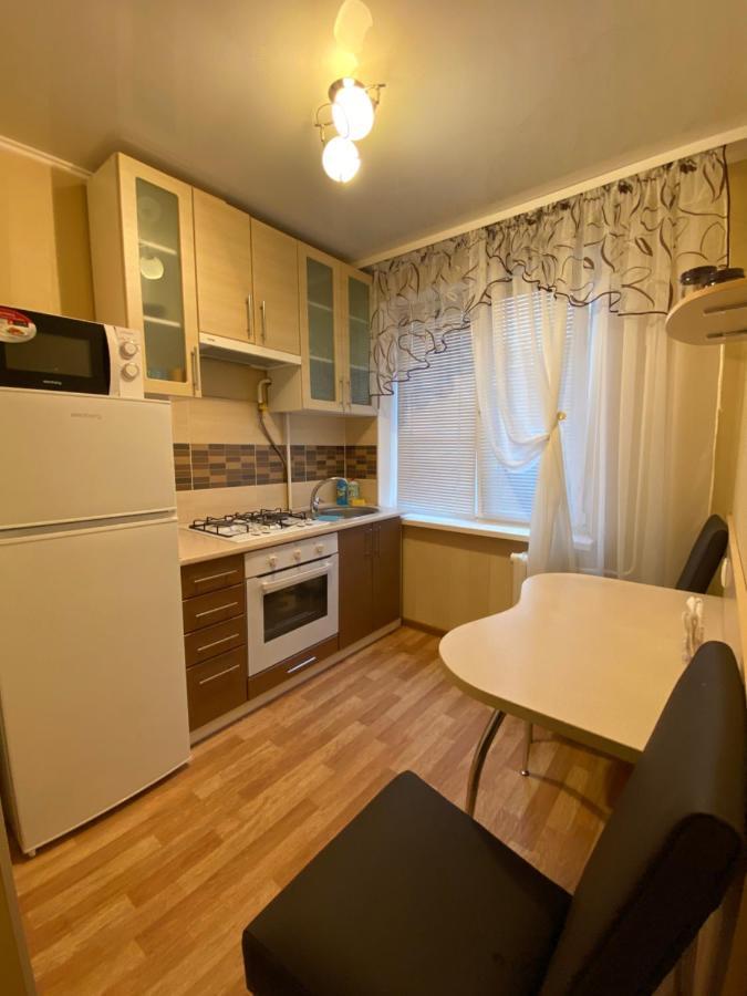 2 Комнатная Квартира, До 6 Спальных Мест Krzywy Róg Zewnętrze zdjęcie