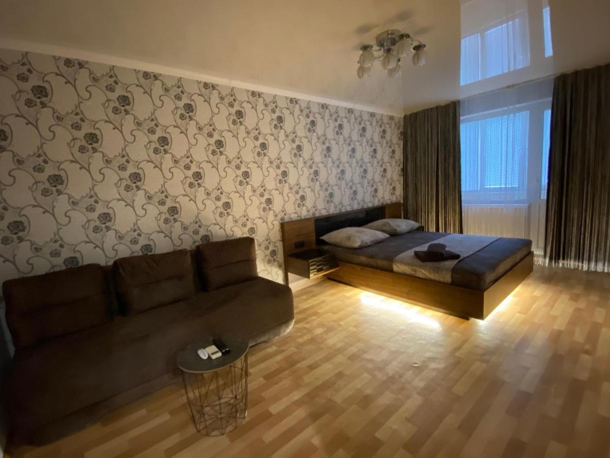 Apartament 2 Комнатная Квартира, До 6 Спальных Мест Krzywy Róg Zewnętrze zdjęcie