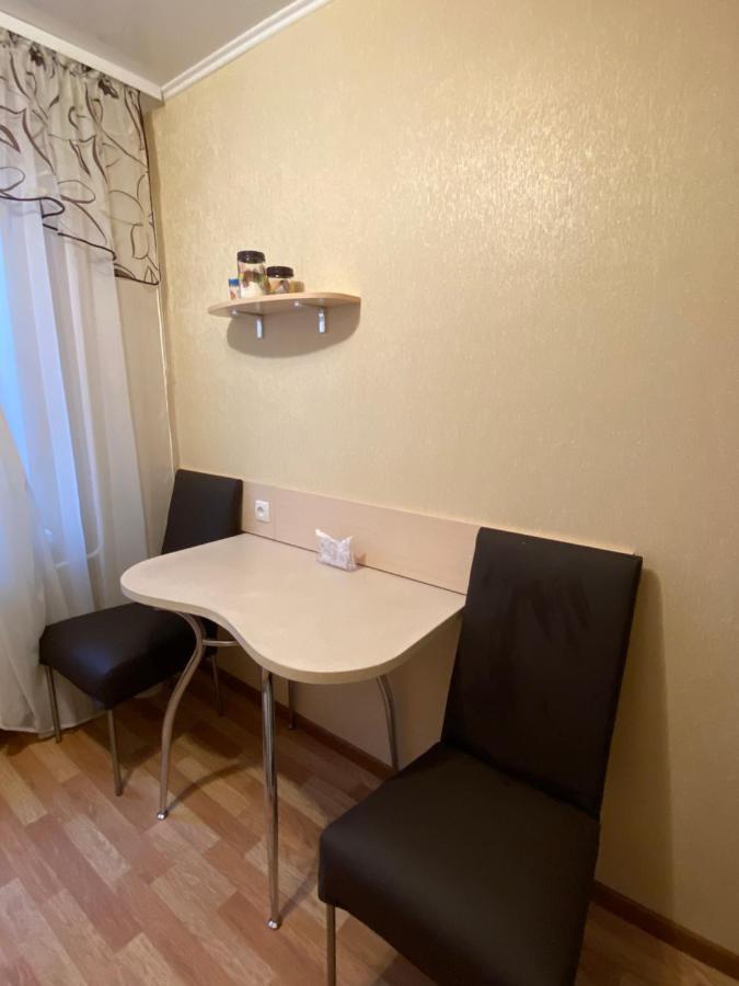 2 Комнатная Квартира, До 6 Спальных Мест Krzywy Róg Zewnętrze zdjęcie